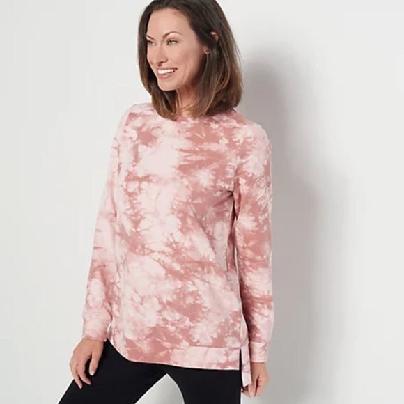 0303 - DENIM&CO Women’s Medium Wash French Terry Sweatshirt w/ High-Low Hem - Picture 1 of 5